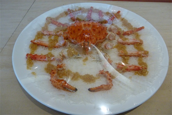 蒜蓉粉丝蒸帝王蟹
